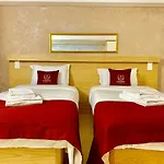 Hotel Adore 3*